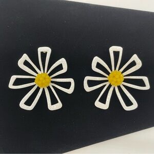 Zara Daisy Earrings
